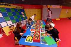 8.-Klasa-5-na-wystawie-klockow-Lego