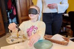 3.-Wycieczka-klasy-3a-Spacer-w-ciemnosci